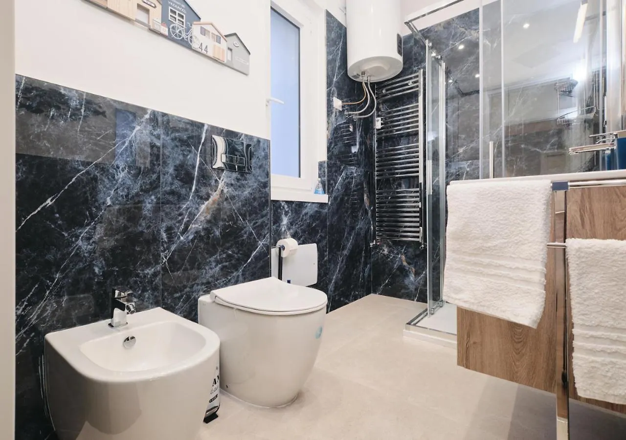 Colosseo A 15 Minuti - Suite Elegante In Centro Rome Italy