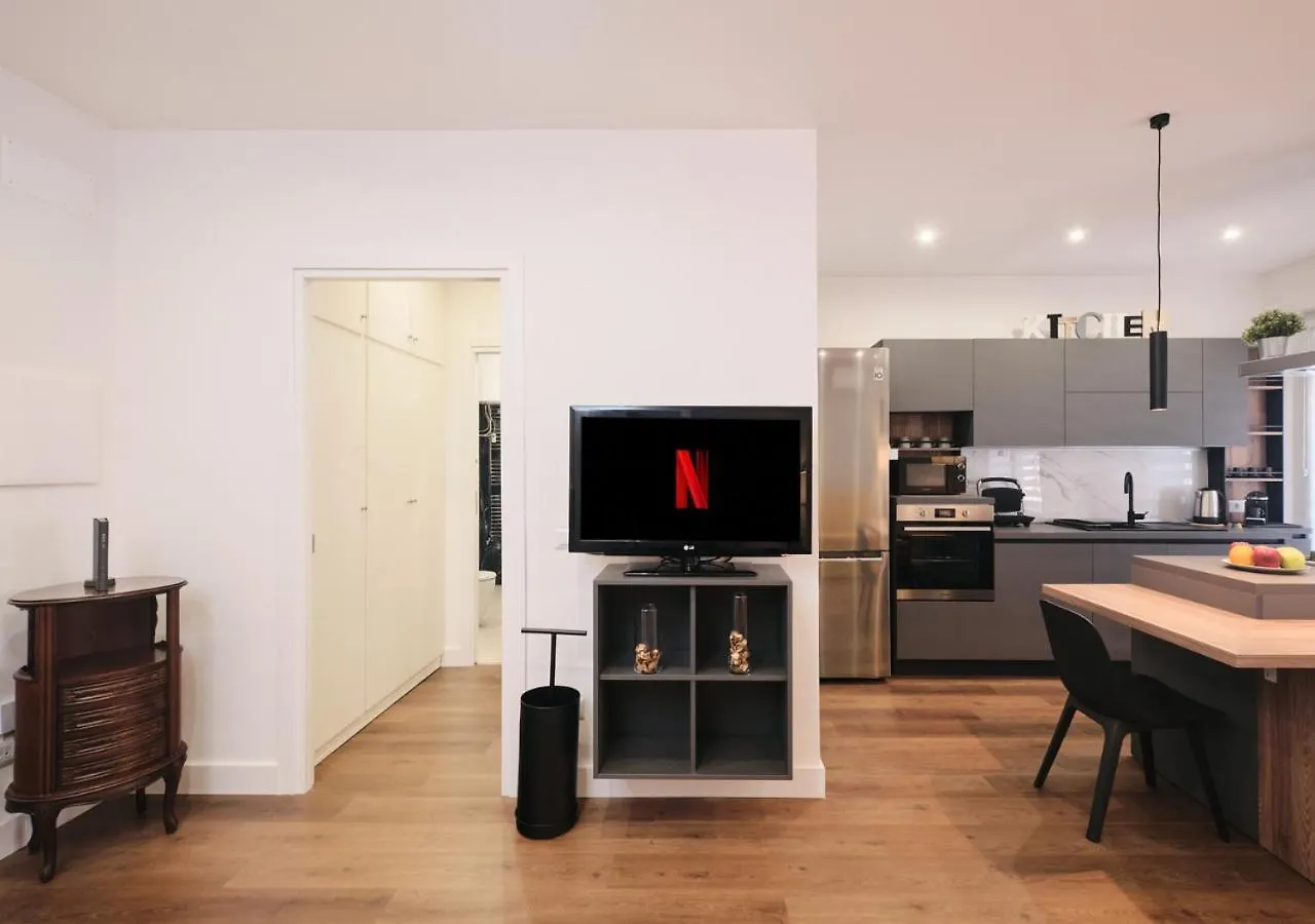 Apartment Colosseo A 15 Minuti - Suite Elegante In Centro Rome